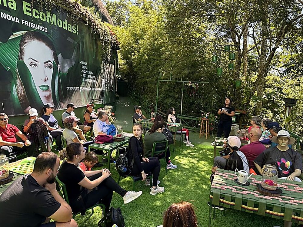 Café e convivência na EcoModas